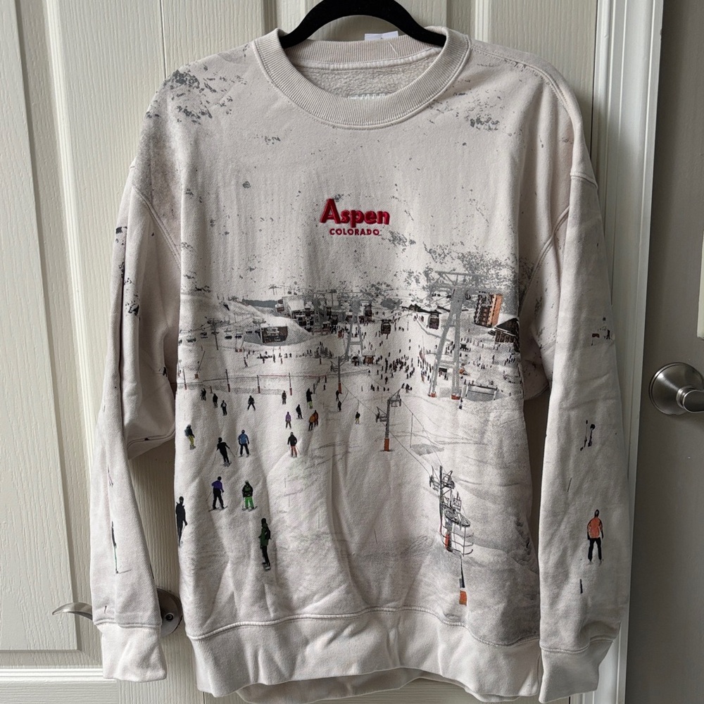 NWT abercrombie aspen crewneck size M
